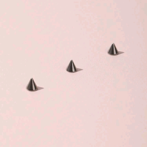 3pcs/set Fashion Titanium Alloy Cone Shaped Non-piercing Body Jewelry - Picture 3 of 6